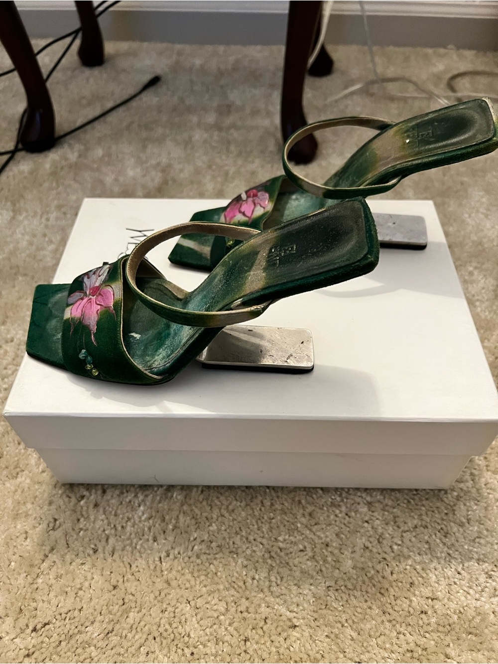 VTG Archival Fendi suspension Green Floral Sandals - Hand-Painted Pink Accent - Picture 3 of 5